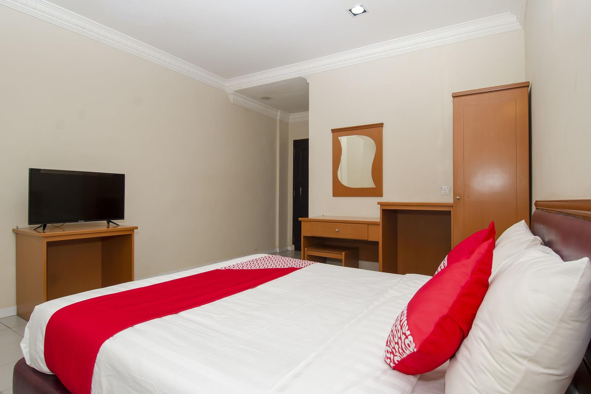 Halim Hotel Tanjung Pinang Exterior foto