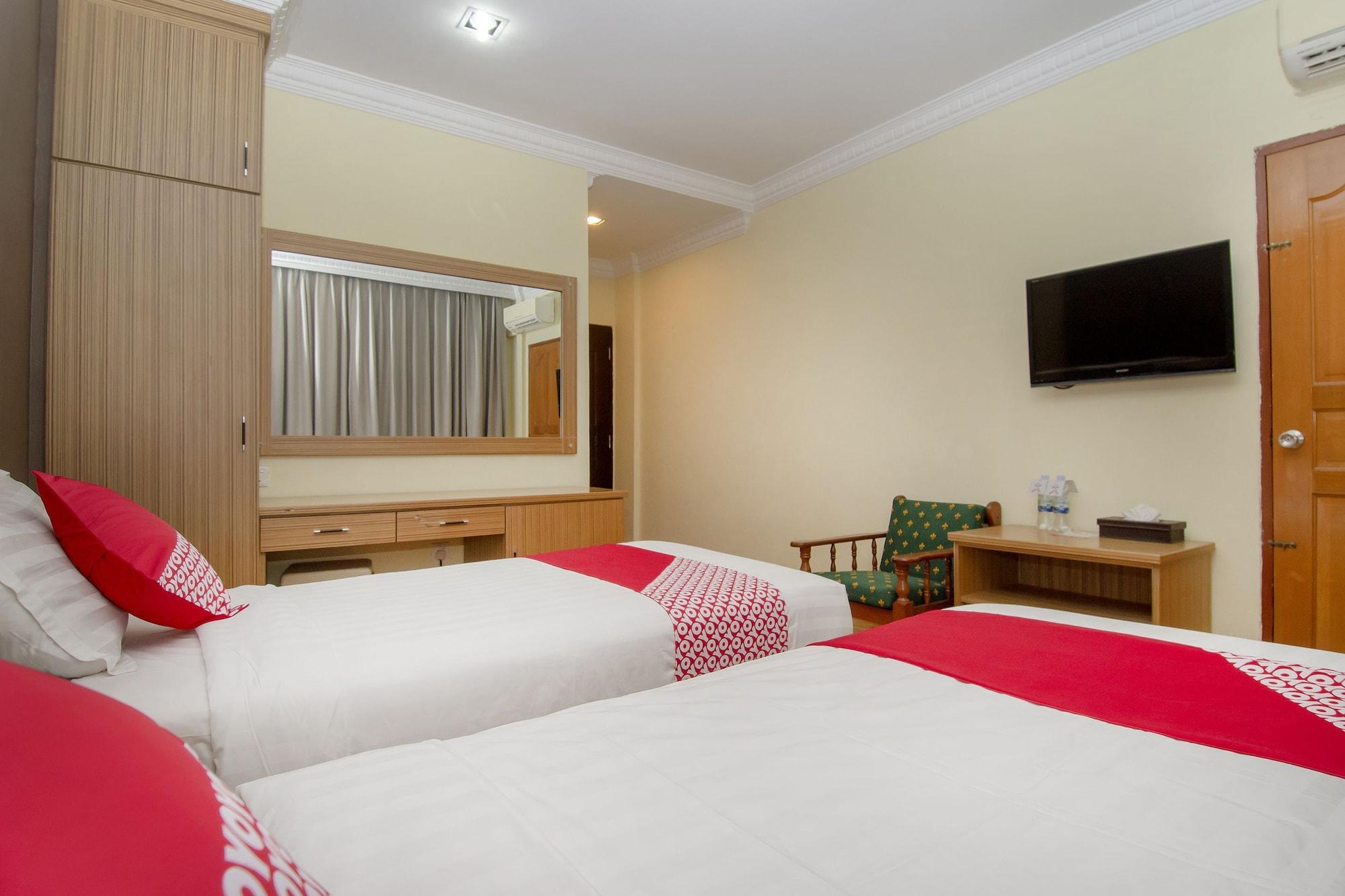 Halim Hotel Tanjung Pinang Exterior foto