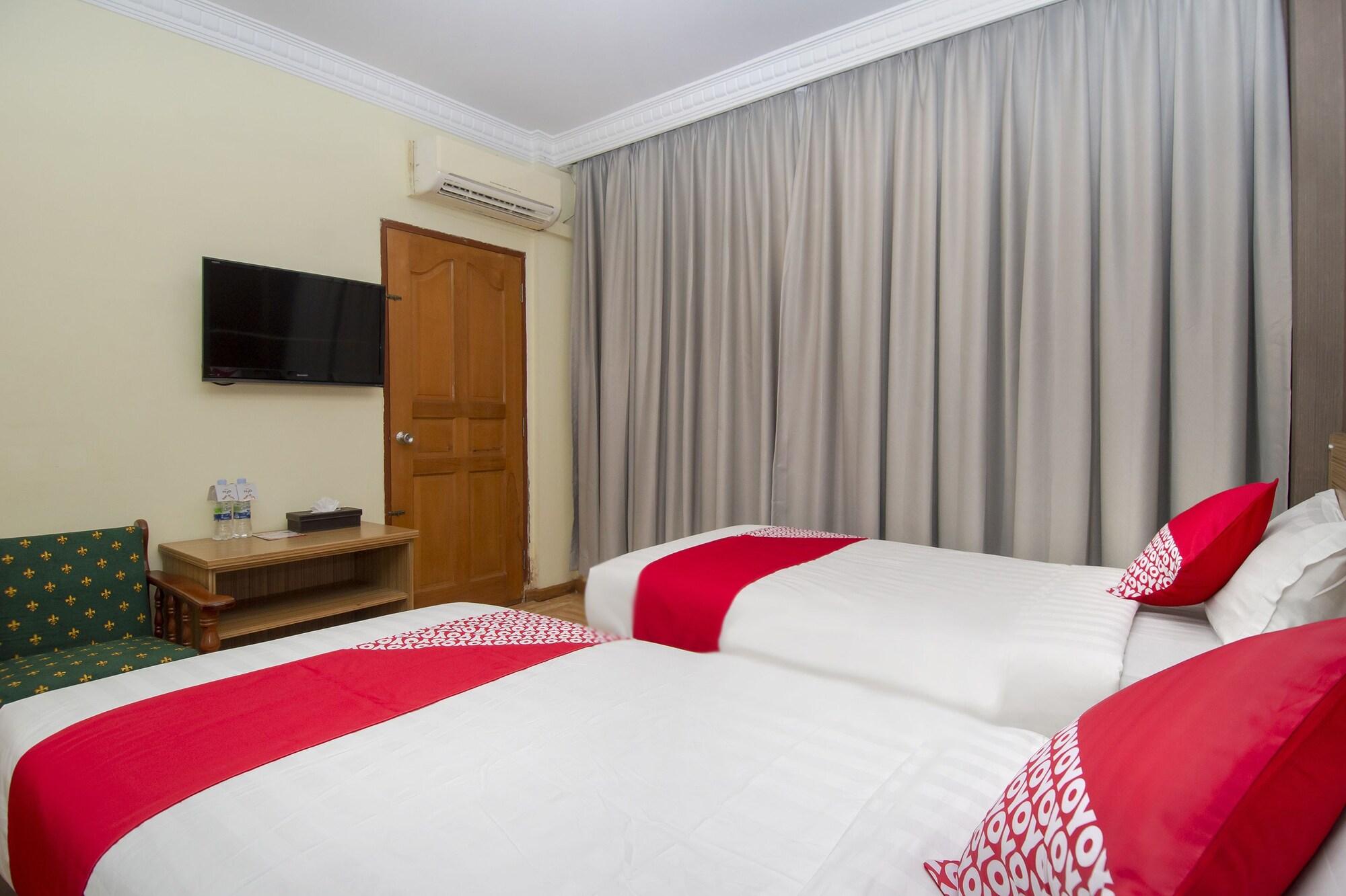Halim Hotel Tanjung Pinang Exterior foto
