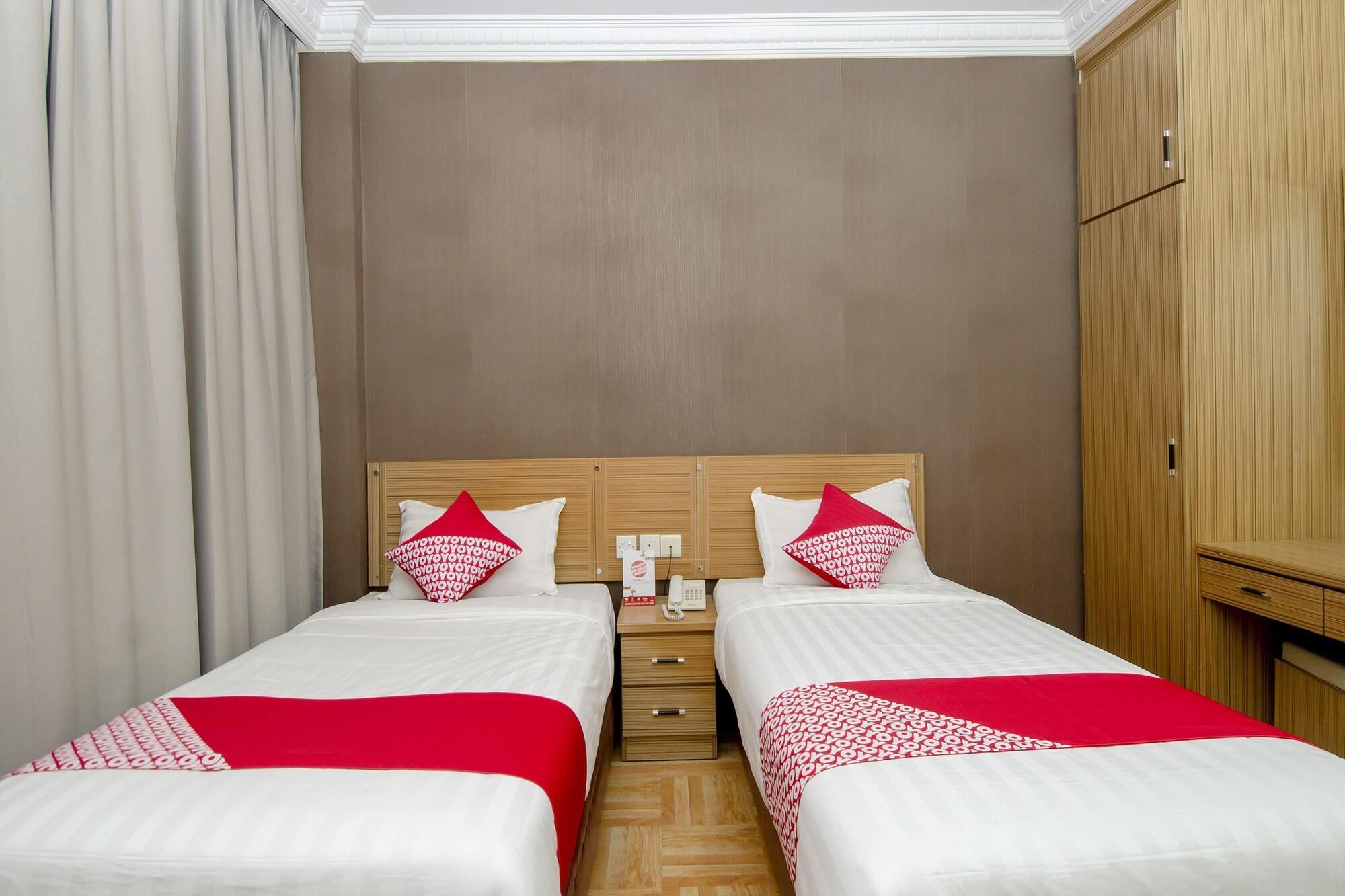 Halim Hotel Tanjung Pinang Exterior foto