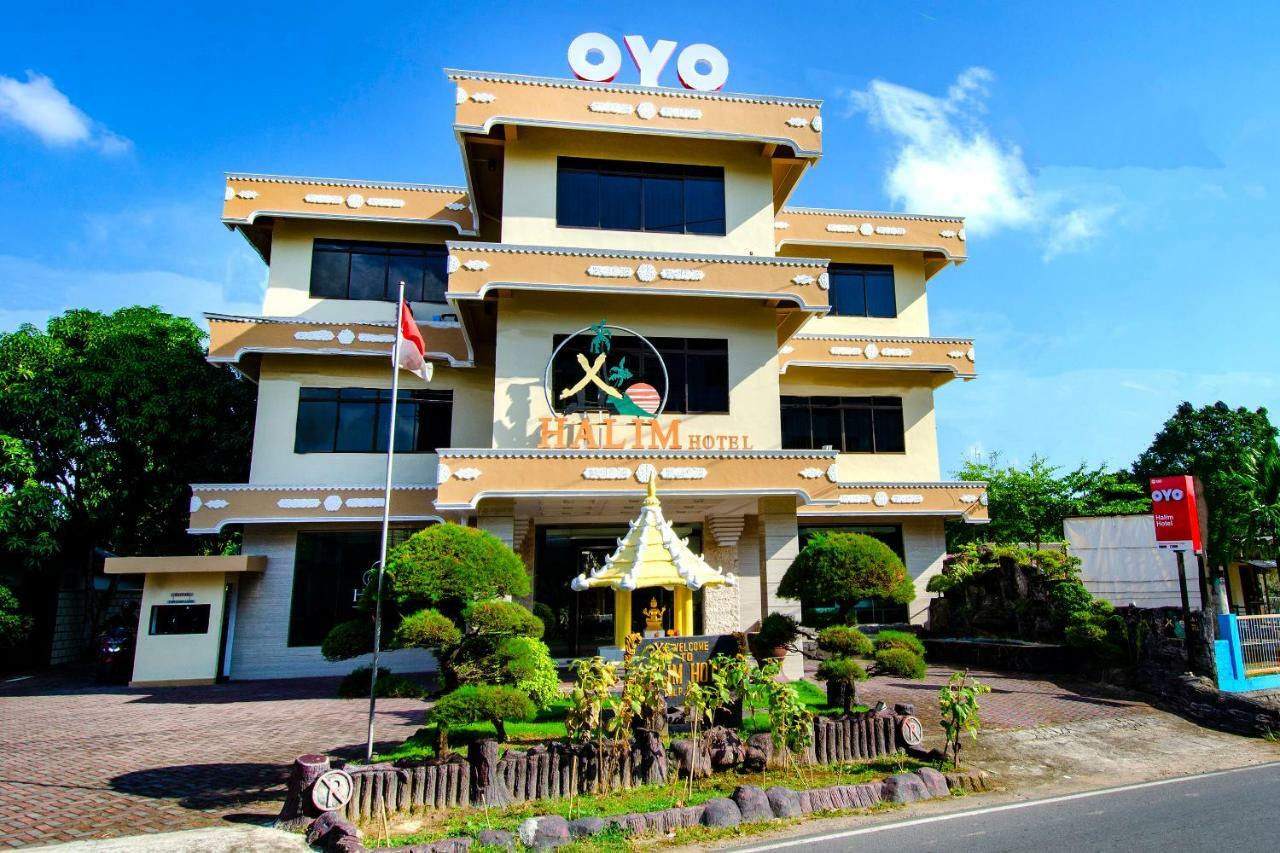 Halim Hotel Tanjung Pinang Exterior foto